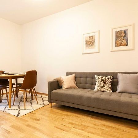 Prague Expat House Apartamento Exterior foto