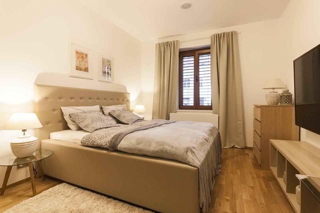 Prague Expat House Apartamento Exterior foto