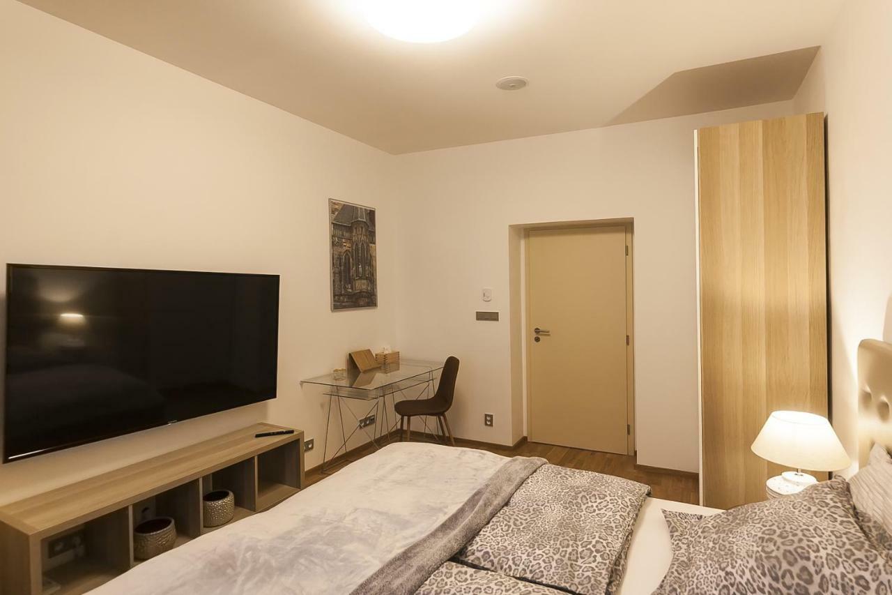 Prague Expat House Apartamento Exterior foto