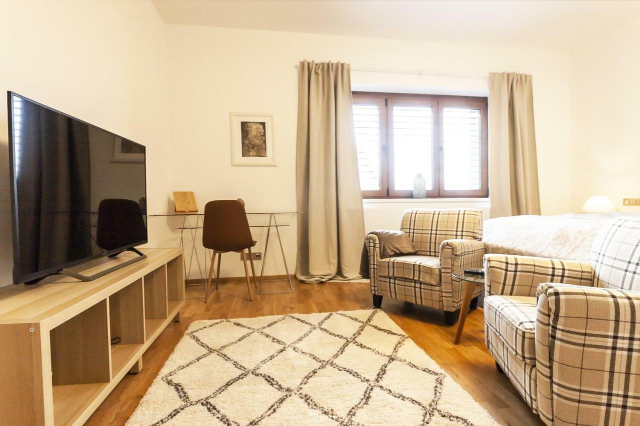 Prague Expat House Apartamento Exterior foto