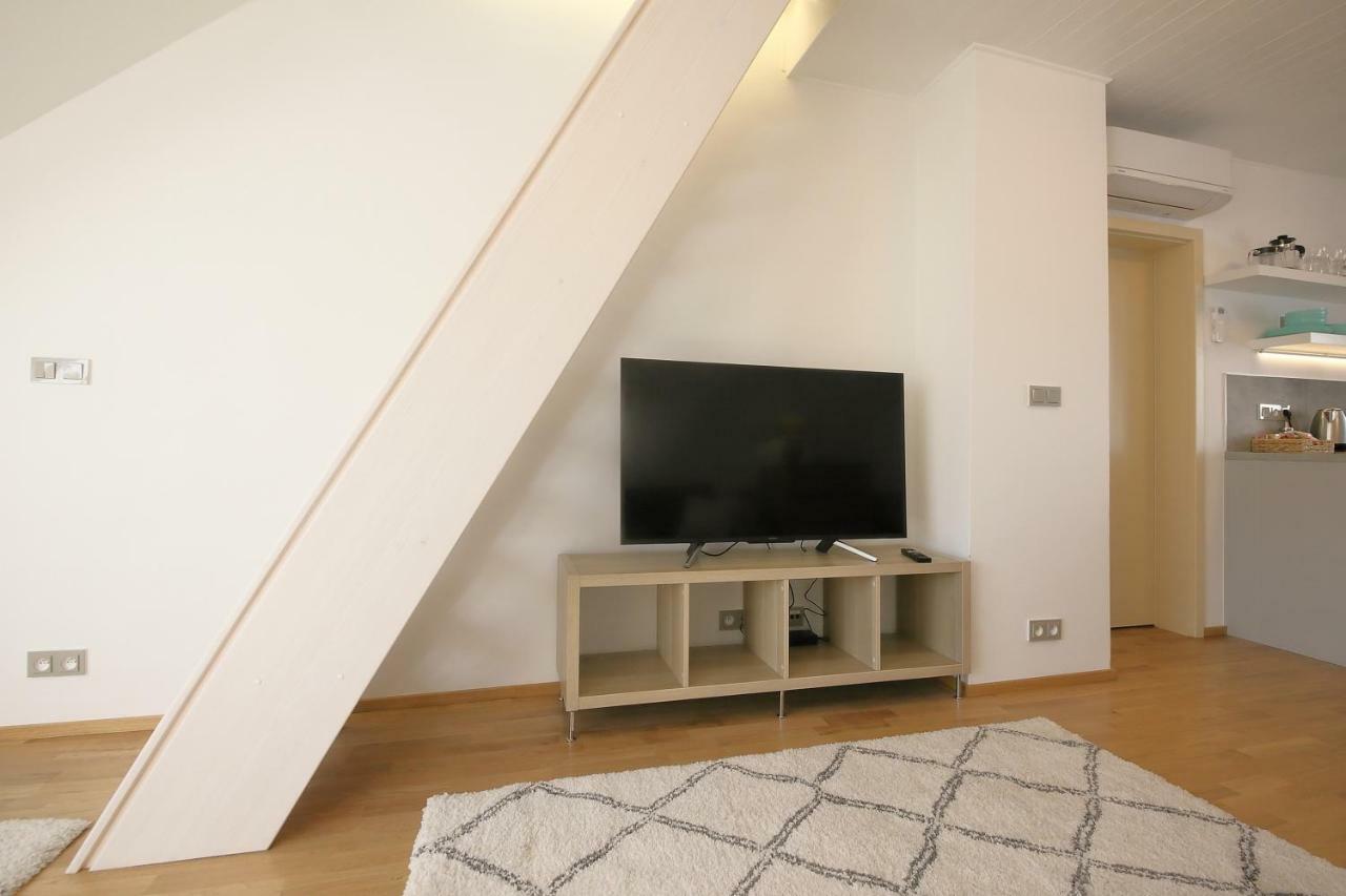 Prague Expat House Apartamento Exterior foto