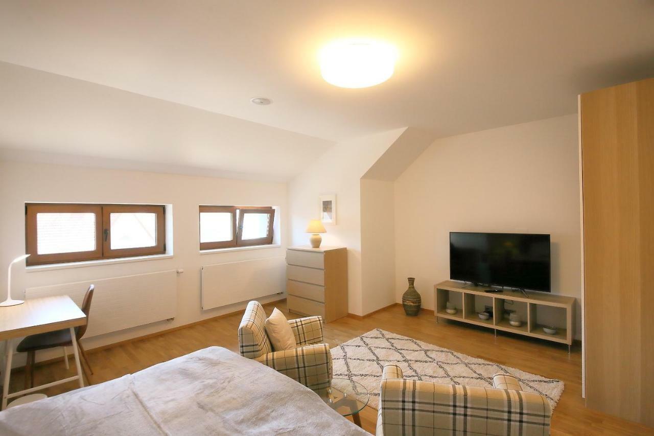 Prague Expat House Apartamento Exterior foto