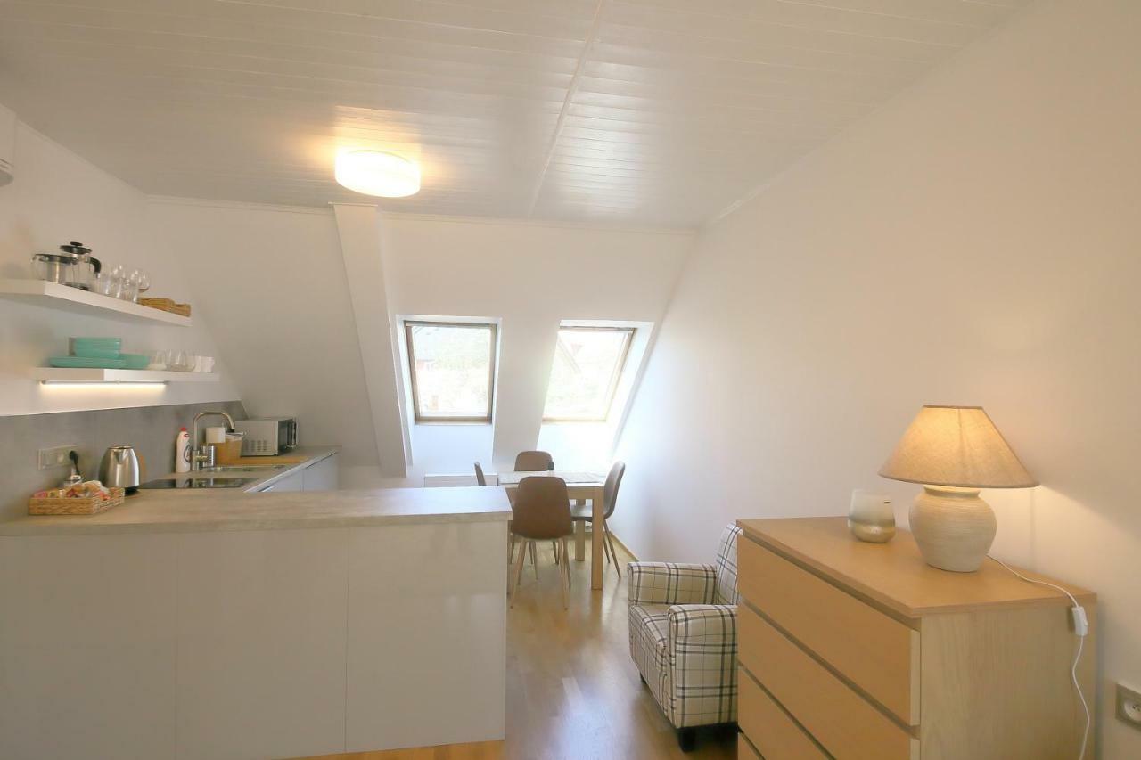 Prague Expat House Apartamento Exterior foto