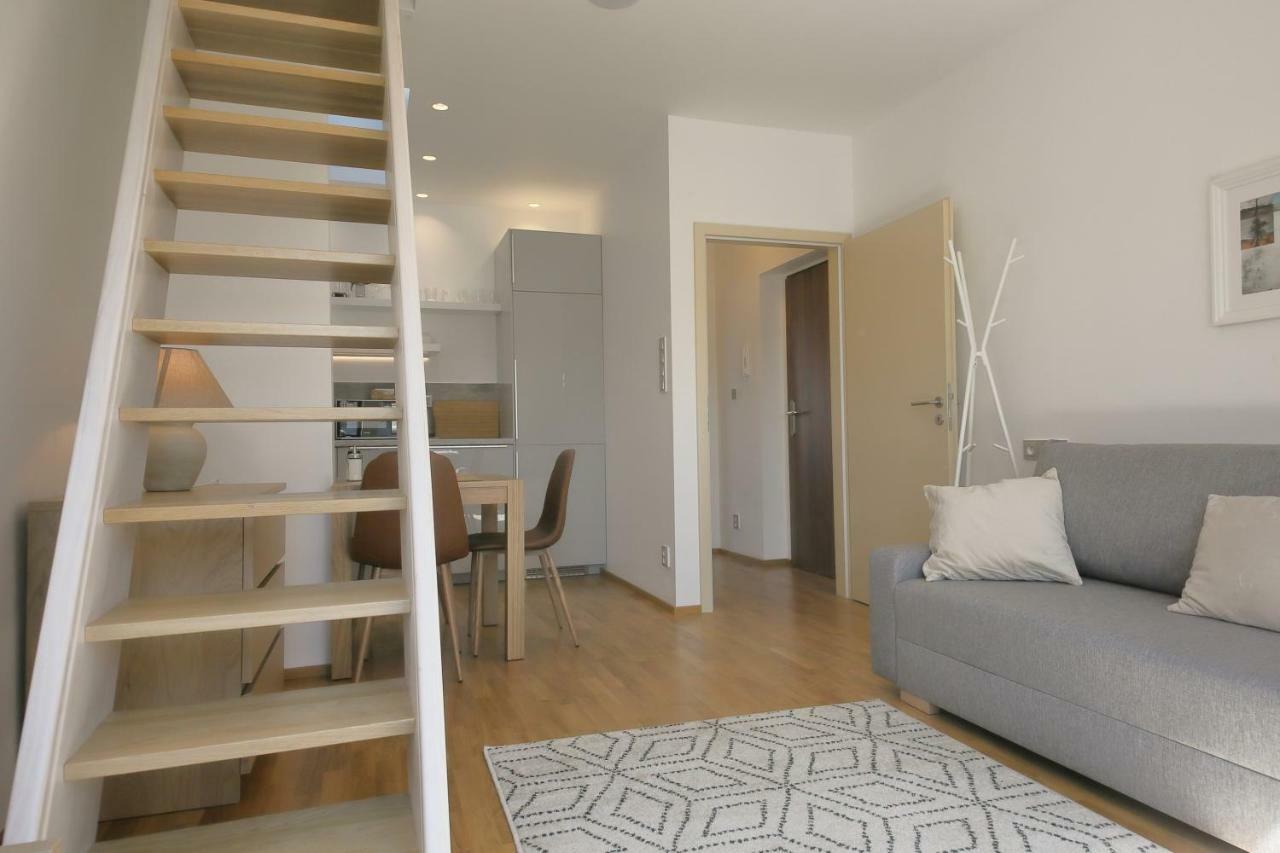 Prague Expat House Apartamento Exterior foto